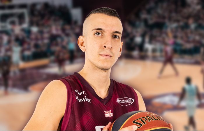 Petar Aranitovic comme pigiste médical pour les Irréductibles !
